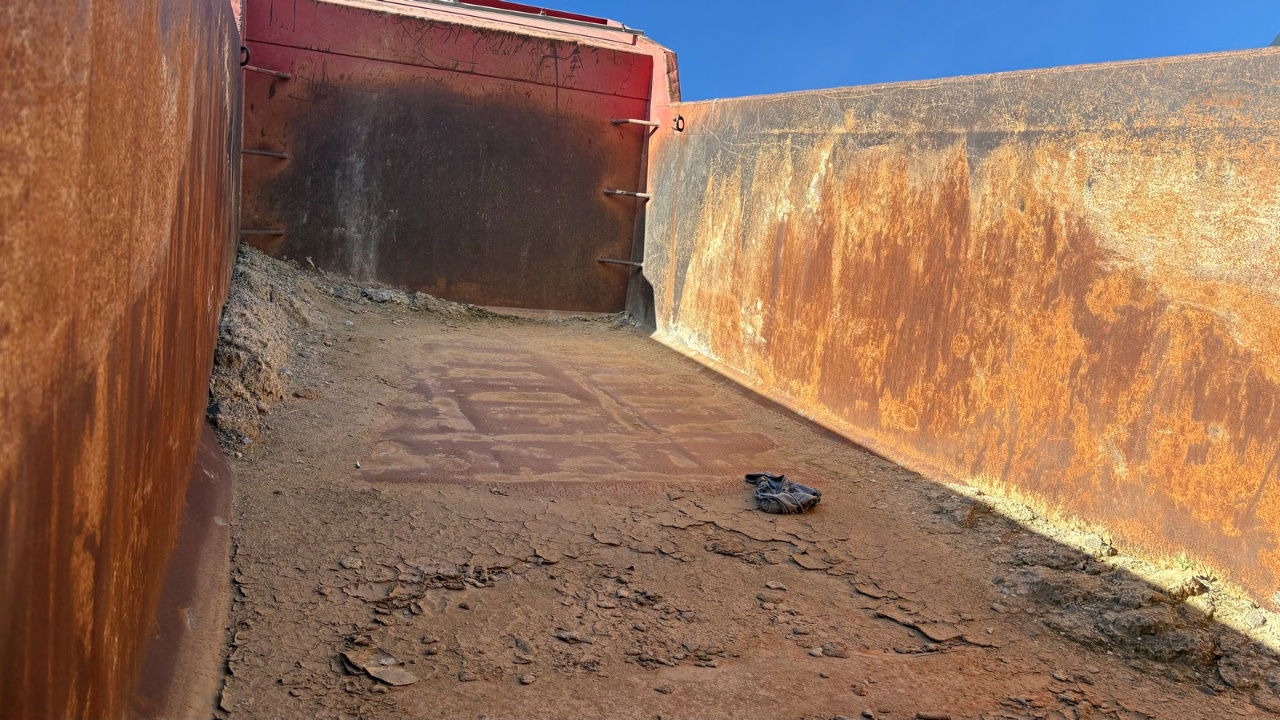 덤프트럭 Mercedes-Benz Actros 4141 K 8x6 tipper - 19m3 - spring suspension : 사진 10