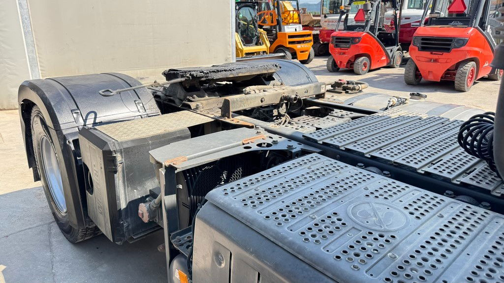 Mercedes-Benz Arocs 1845 HAD 4X4 tractor unit - tipp. hydraulics - retarder - 트랙터 유닛 : 사진 4 Mercedes-Benz Arocs 1845 HAD 4X4 tractor unit - tipp. hydraulics - retarder - 트랙터 유닛 : 사진 4