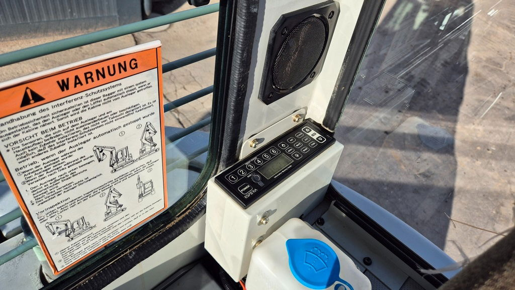 리스 Takeuchi TB138FR - Powertilt - 3X Buckets - 2015 Year Takeuchi TB138FR - Powertilt - 3X Buckets - 2015 Year : 사진 12 리스 Takeuchi TB138FR - Powertilt - 3X Buckets - 2015 Year Takeuchi TB138FR - Powertilt - 3X Buckets - 2015 Year : 사진 12