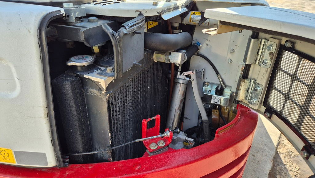 리스 Takeuchi TB138FR - Powertilt - 3X Buckets - 2015 Year Takeuchi TB138FR - Powertilt - 3X Buckets - 2015 Year : 사진 18 리스 Takeuchi TB138FR - Powertilt - 3X Buckets - 2015 Year Takeuchi TB138FR - Powertilt - 3X Buckets - 2015 Year : 사진 18