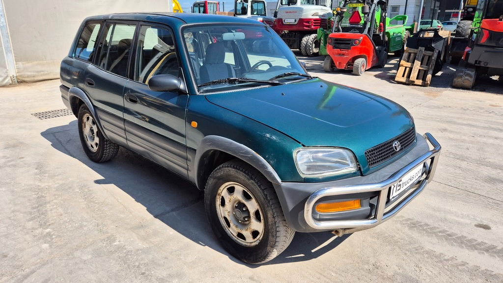 Toyota RAV4 2.0 - Petrol - Automatic - SUV : 사진 4 Toyota RAV4 2.0 - Petrol - Automatic - SUV : 사진 4