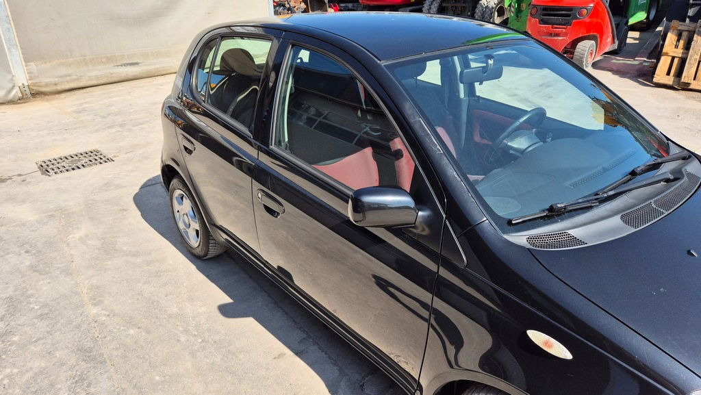 Toyota Yaris 1.3 - Petrol - 5 Doors - AC - 해치백 : 사진 4 Toyota Yaris 1.3 - Petrol - 5 Doors - AC - 해치백 : 사진 4