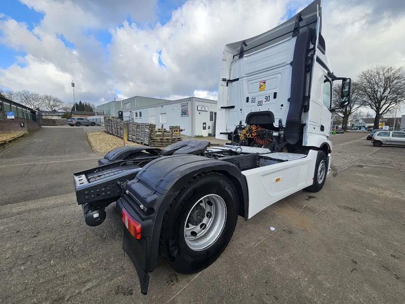 Mercedes-Benz Actros 1845 Actros 1845 - 트랙터 유닛 : 사진 3 Mercedes-Benz Actros 1845 Actros 1845 - 트랙터 유닛 : 사진 3