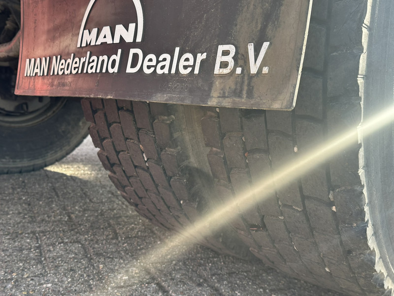 크레인 트럭 MAN TGM 18-290 4x4 Kraan met Open laadbak HMF Kraan 13 T : 사진 6