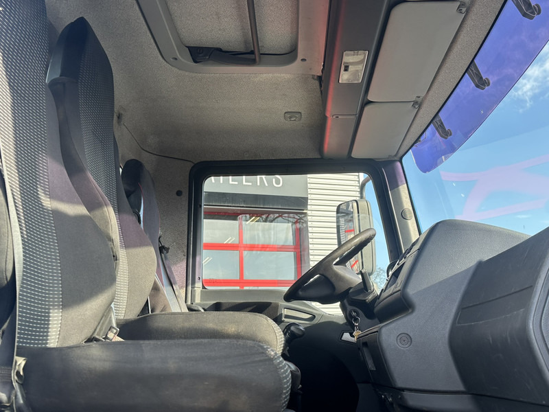 크레인 트럭 MAN TGM 18-290 4x4 Kraan met Open laadbak HMF Kraan 13 T : 사진 11