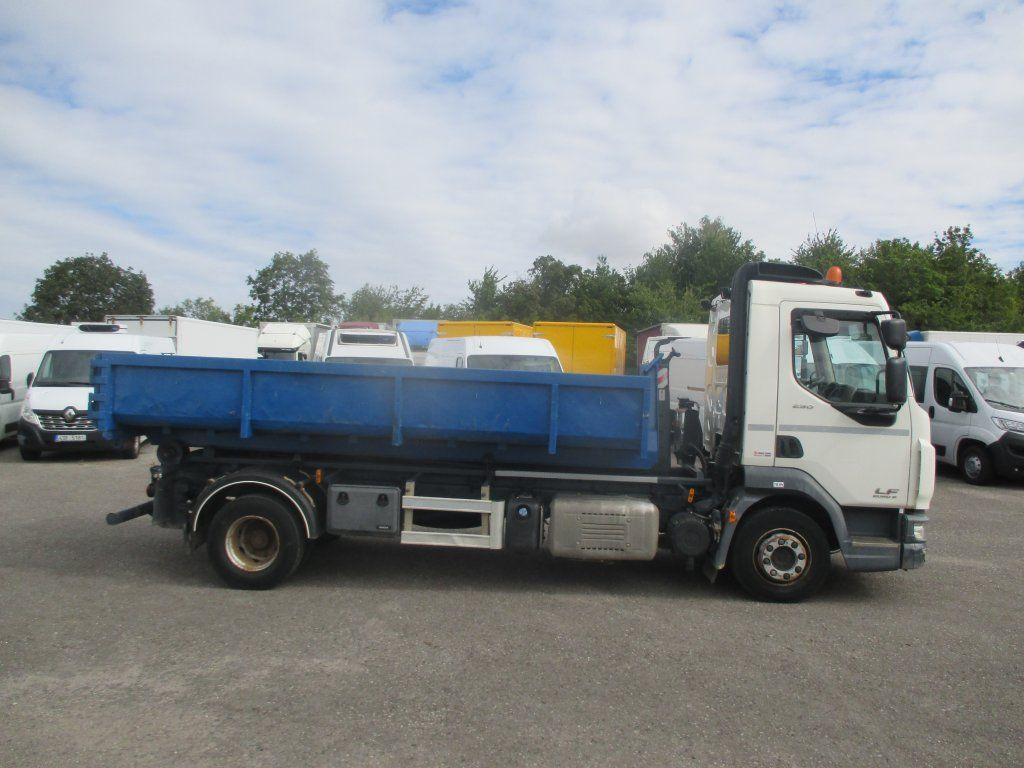 DAF LF 12.250 - 후크 리프트 트럭 : 사진 5 DAF LF 12.250 - 후크 리프트 트럭 : 사진 5