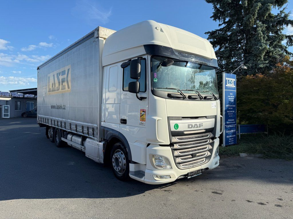 DAF XF440 EURO 6 6x2 - 커튼사이더 트럭 : 사진 2 DAF XF440 EURO 6 6x2 - 커튼사이더 트럭 : 사진 2