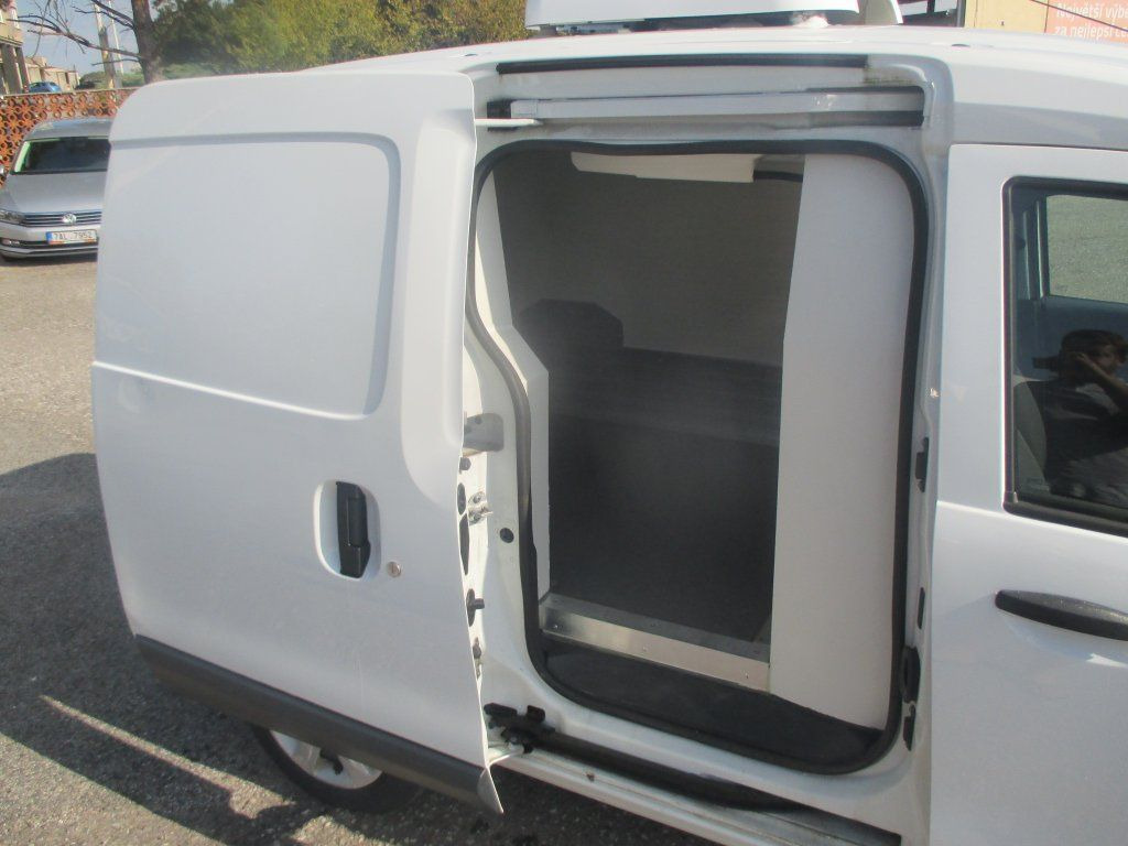Dacia Izotherm ,1.6i ,Euro 6 - SUV : 사진 5 Dacia Izotherm ,1.6i ,Euro 6 - SUV : 사진 5
