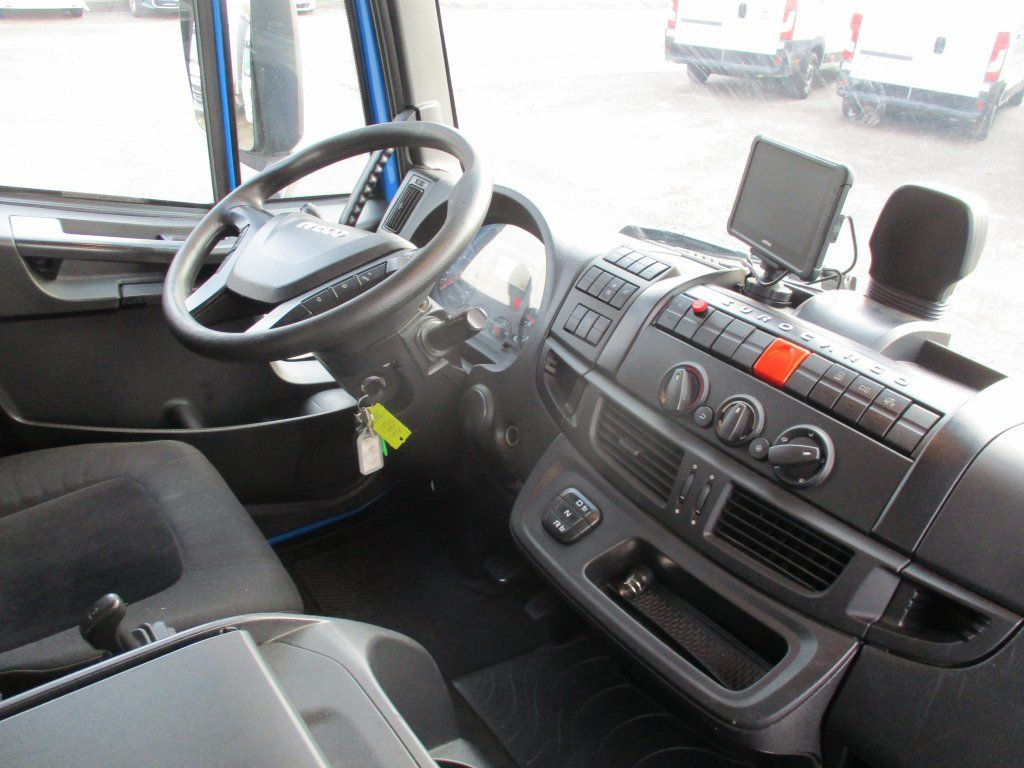Iveco 120E25 mit LBW Iveco 120E25 mit LBW - 박스 트럭 : 사진 5 Iveco 120E25 mit LBW Iveco 120E25 mit LBW - 박스 트럭 : 사진 5
