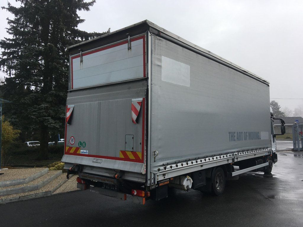 Iveco 75-190 Eurocargo 18 Pal. Dhollandia 1000 kg - 커튼 사이드 밴 : 사진 5 Iveco 75-190 Eurocargo 18 Pal. Dhollandia 1000 kg - 커튼 사이드 밴 : 사진 5
