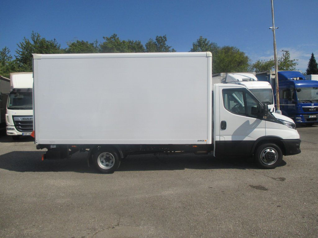 Iveco Daily 35C16 - 박스 밴 : 사진 4 Iveco Daily 35C16 - 박스 밴 : 사진 4