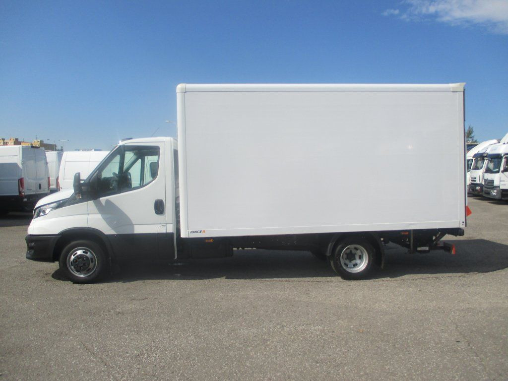 Iveco Daily 35C16 - 박스 밴 : 사진 5 Iveco Daily 35C16 - 박스 밴 : 사진 5
