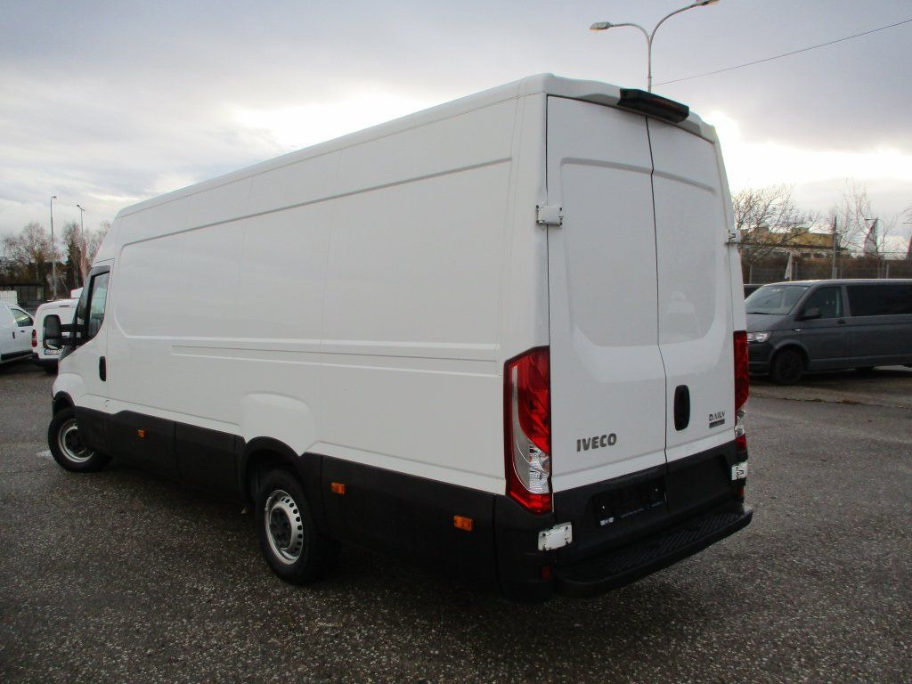 Iveco Daily 35S16 Hi Matic - 패널 밴 : 사진 4 Iveco Daily 35S16 Hi Matic - 패널 밴 : 사진 4