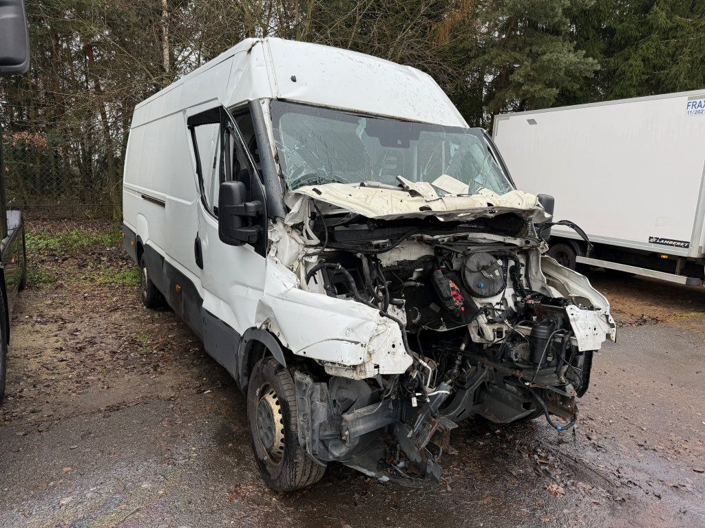 Iveco Daily 35S16 maxi Damaged - 패널 밴 : 사진 3 Iveco Daily 35S16 maxi Damaged - 패널 밴 : 사진 3