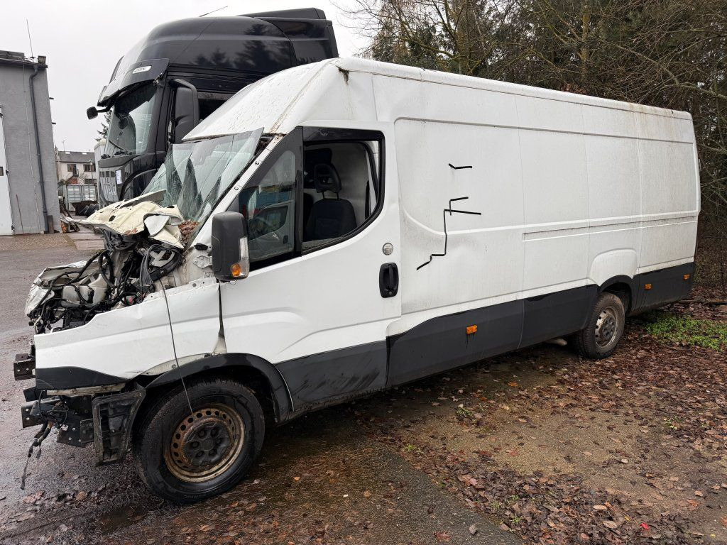 Iveco Daily 35S16 maxi Damaged - 패널 밴 : 사진 4 Iveco Daily 35S16 maxi Damaged - 패널 밴 : 사진 4