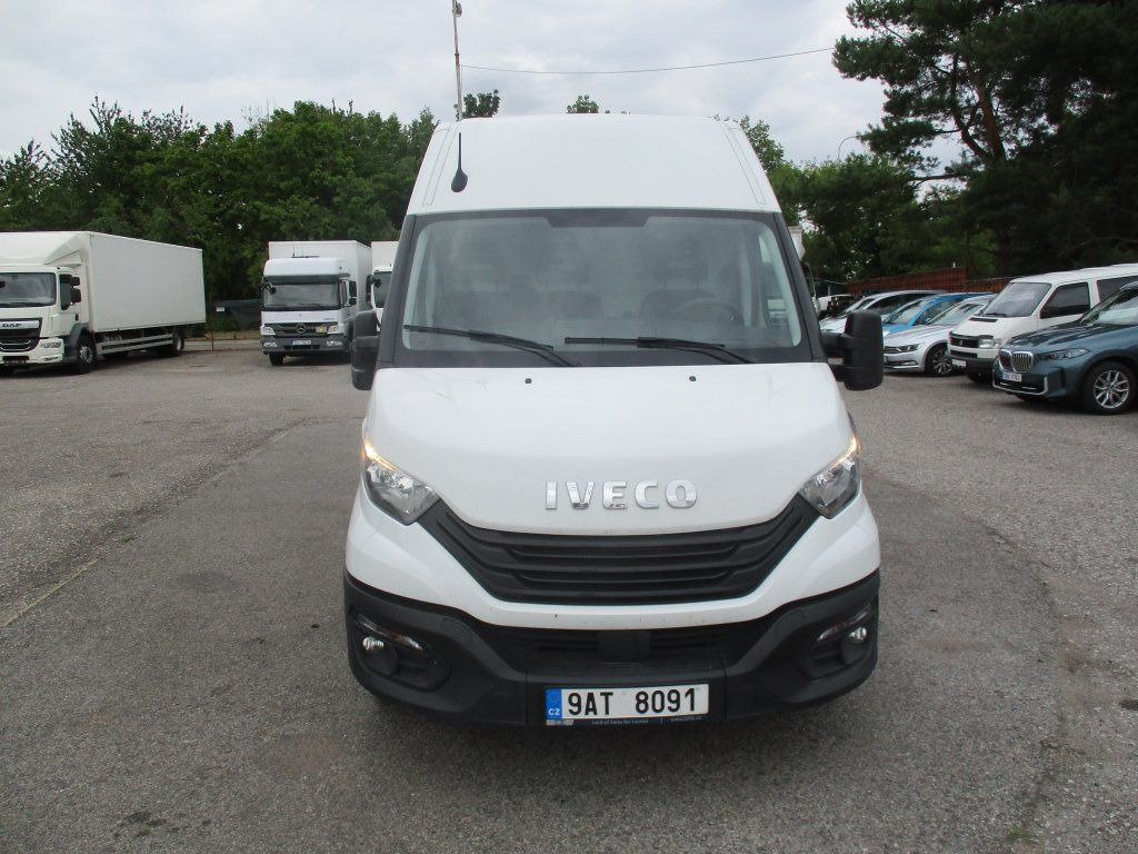 Iveco Daily 35S16 - 패널 밴 : 사진 2 Iveco Daily 35S16 - 패널 밴 : 사진 2