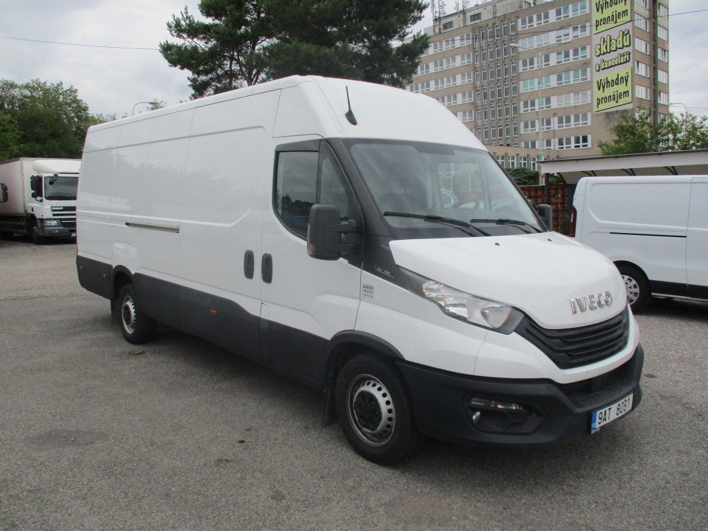 Iveco Daily 35S16 - 패널 밴 : 사진 3 Iveco Daily 35S16 - 패널 밴 : 사진 3