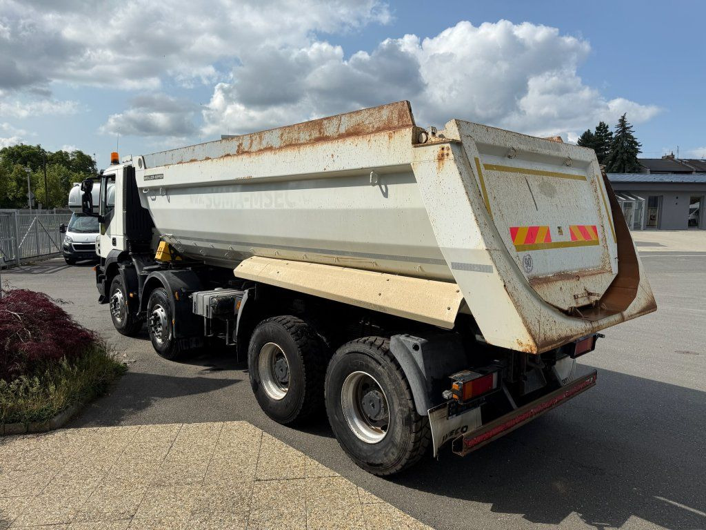 Iveco Trakker 410 S1 8x4 - 덤프트럭 : 사진 4 Iveco Trakker 410 S1 8x4 - 덤프트럭 : 사진 4