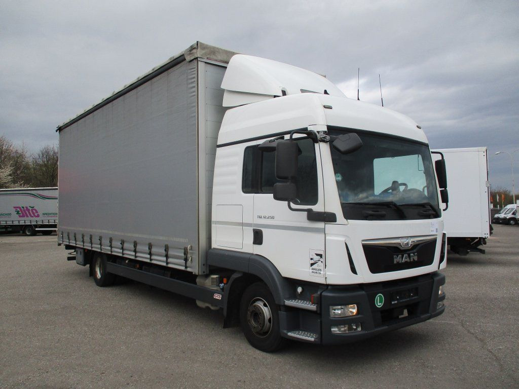 MAN TGL12.250 - 커튼사이더 트럭 : 사진 3 MAN TGL12.250 - 커튼사이더 트럭 : 사진 3