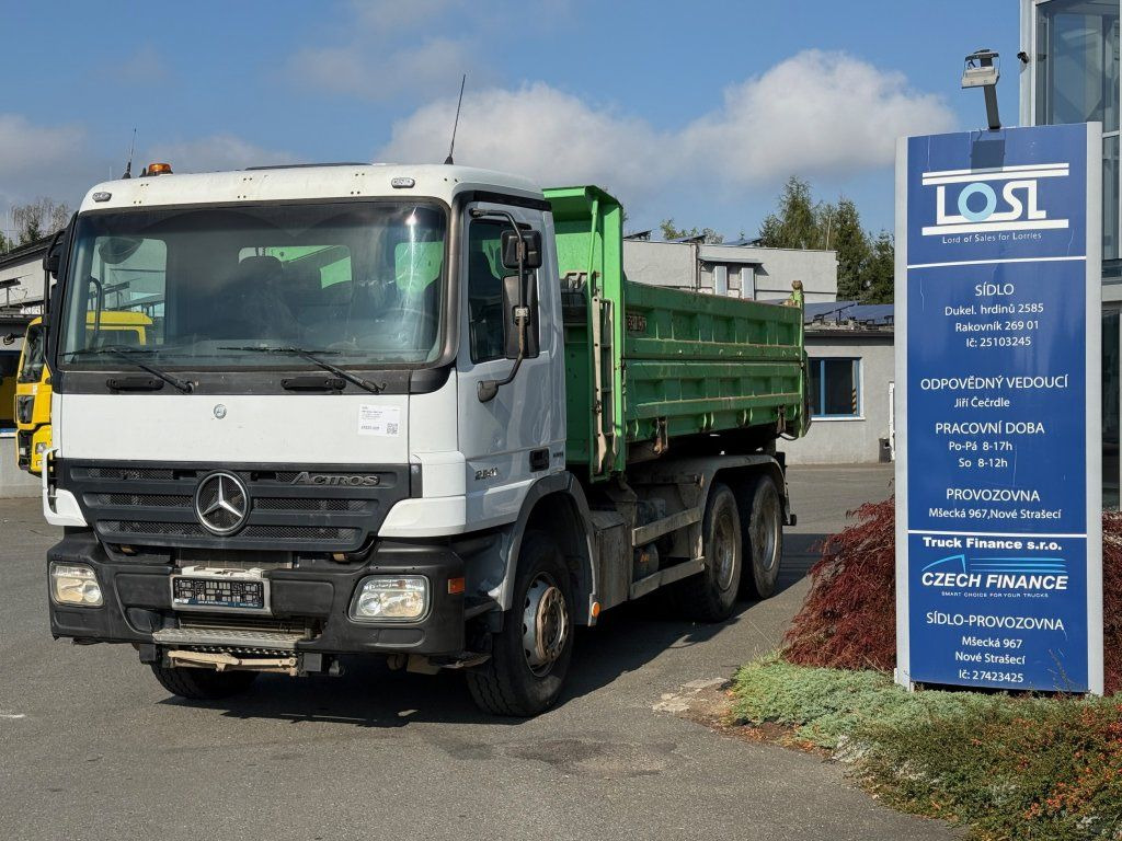 Mercedes-Benz 2641 Actros 6x4 EURO 4 - 덤프트럭 : 사진 1 Mercedes-Benz 2641 Actros 6x4 EURO 4 - 덤프트럭 : 사진 1