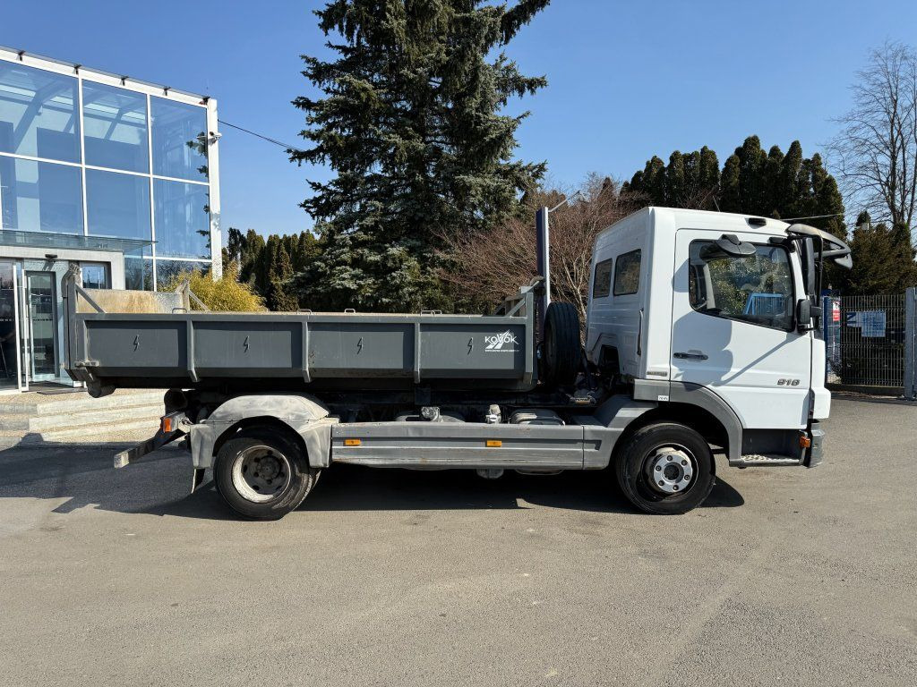 Mercedes-Benz 916 Atego EURO 4 - 후크 리프트 트럭 : 사진 3 Mercedes-Benz 916 Atego EURO 4 - 후크 리프트 트럭 : 사진 3