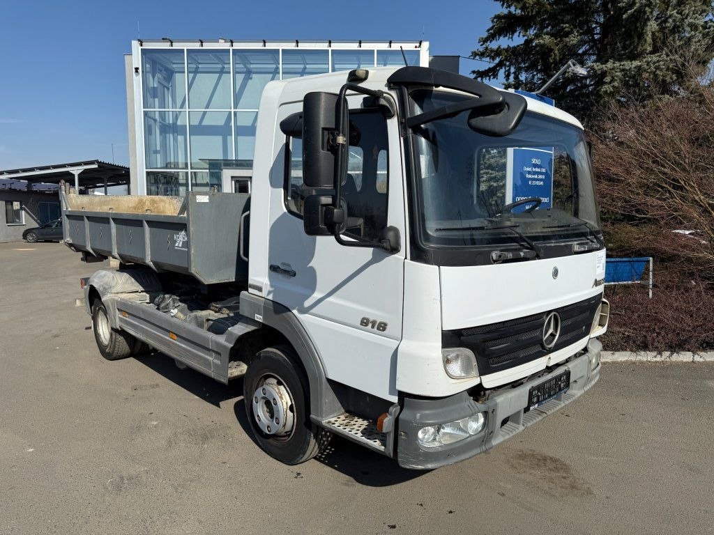 Mercedes-Benz 916 Atego EURO 4 - 후크 리프트 트럭 : 사진 2 Mercedes-Benz 916 Atego EURO 4 - 후크 리프트 트럭 : 사진 2