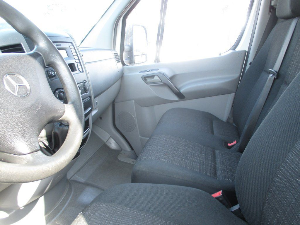 Mercedes-Benz Sprinter 514 CDi - 박스 밴 : 사진 5 Mercedes-Benz Sprinter 514 CDi - 박스 밴 : 사진 5