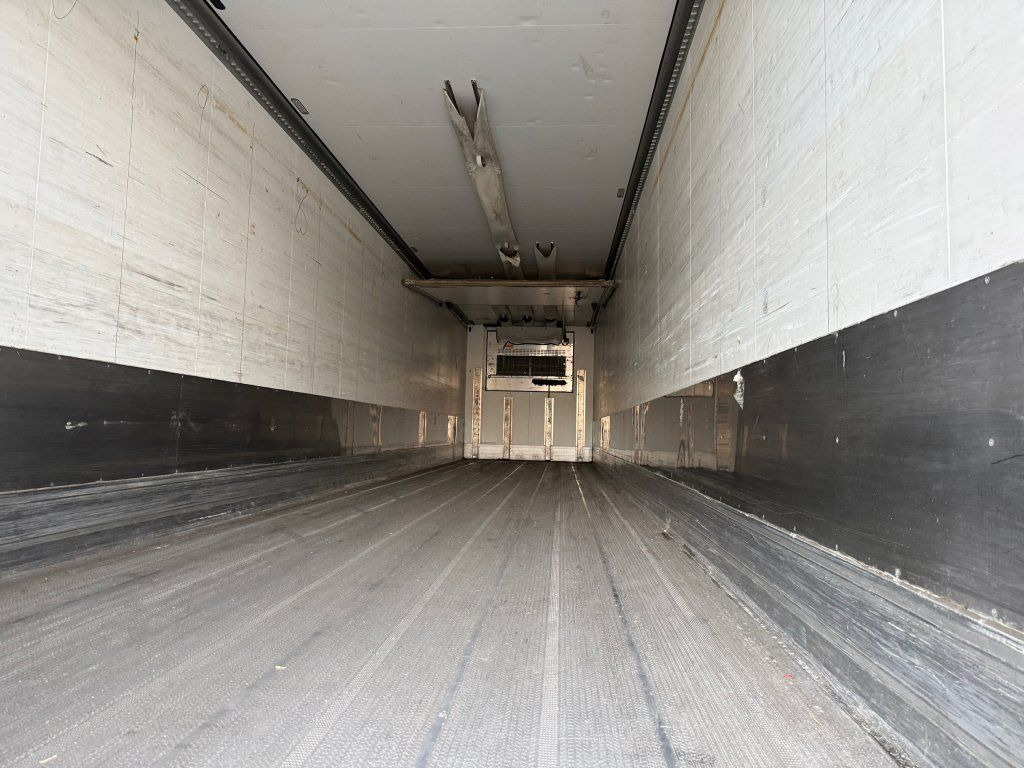 밀폐형 박스 세미 트레일러 Schmitz Cargobull Carrier Vector 1950 Bi-temp : 사진 13 밀폐형 박스 세미 트레일러 Schmitz Cargobull Carrier Vector 1950 Bi-temp : 사진 13