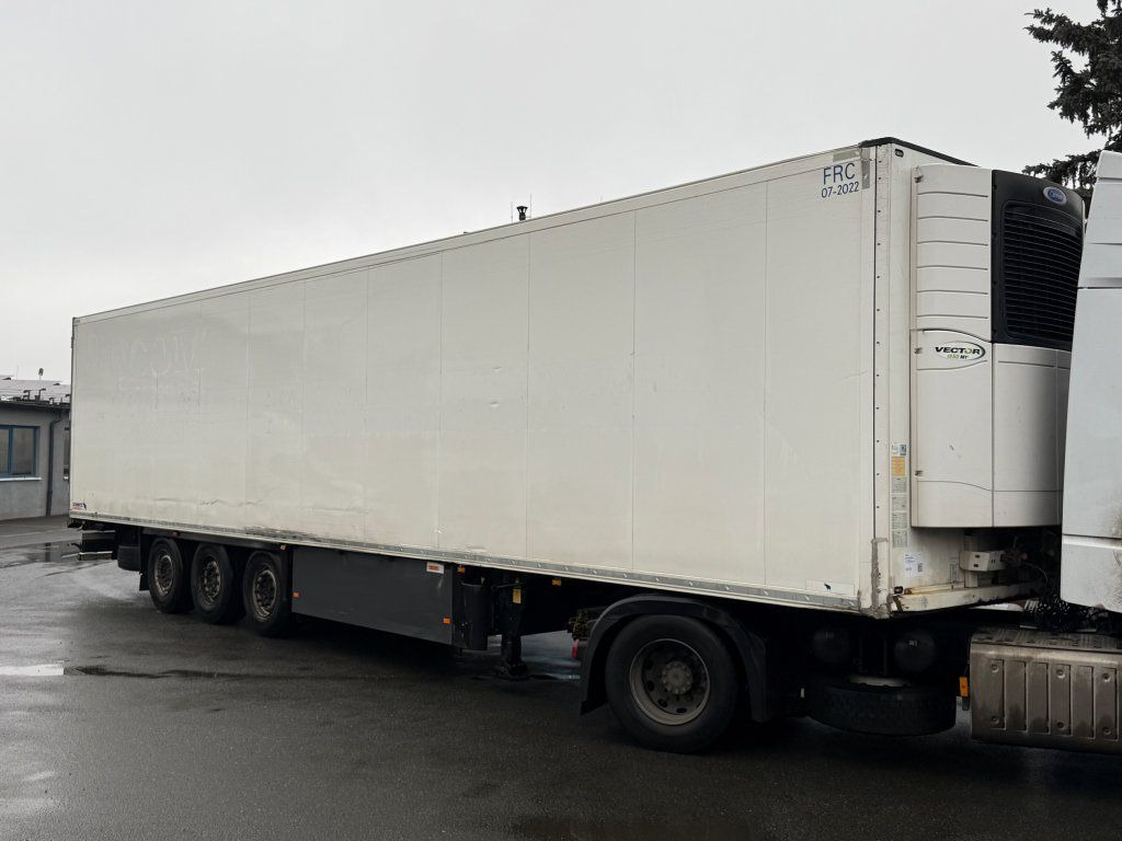 Schmitz Cargobull Carrier Vector 1950 Bi-temp - 밀폐형 박스 세미 트레일러 : 사진 1 Schmitz Cargobull Carrier Vector 1950 Bi-temp - 밀폐형 박스 세미 트레일러 : 사진 1