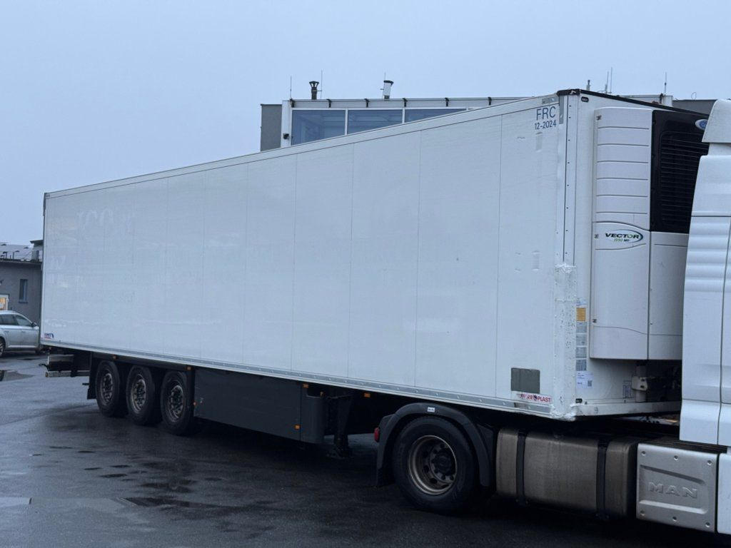 Schmitz Cargobull Carrier Vector NOT WORKING - 밀폐형 박스 세미 트레일러 : 사진 1 Schmitz Cargobull Carrier Vector NOT WORKING - 밀폐형 박스 세미 트레일러 : 사진 1