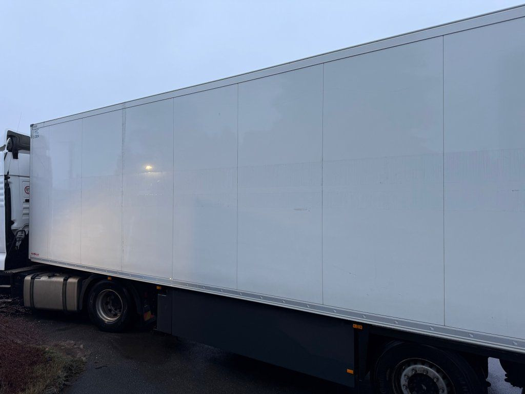 Schmitz Cargobull Carrier Vector NOT WORKING - 밀폐형 박스 세미 트레일러 : 사진 5 Schmitz Cargobull Carrier Vector NOT WORKING - 밀폐형 박스 세미 트레일러 : 사진 5