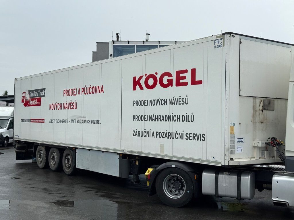 Schmitz Cargobull SKO24 - 밀폐형 박스 세미 트레일러 : 사진 1 Schmitz Cargobull SKO24 - 밀폐형 박스 세미 트레일러 : 사진 1