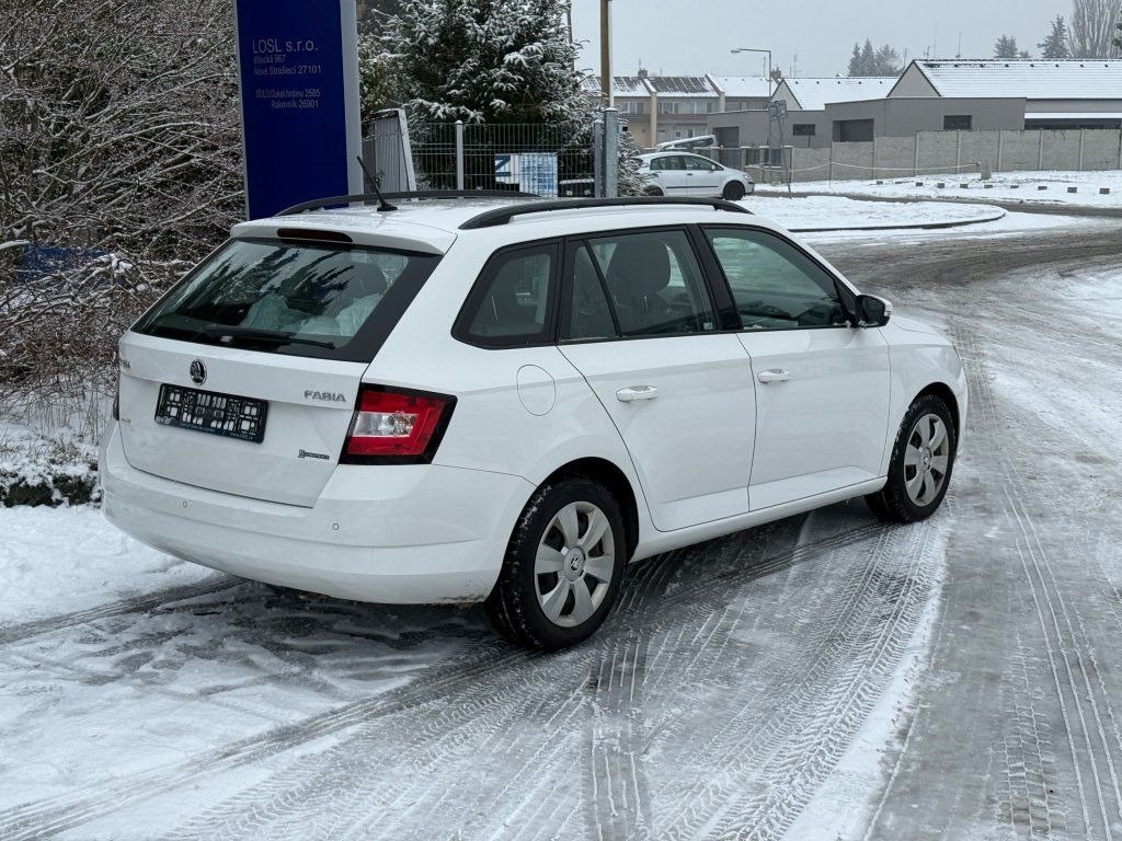 Skoda 1,4TDi kombi - 스테이션 왜건 : 사진 4 Skoda 1,4TDi kombi - 스테이션 왜건 : 사진 4