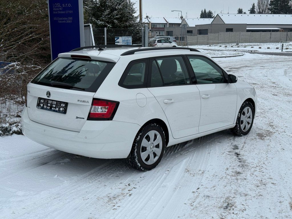 Skoda 1,4TDi kombi - 스테이션 왜건 : 사진 4 Skoda 1,4TDi kombi - 스테이션 왜건 : 사진 4