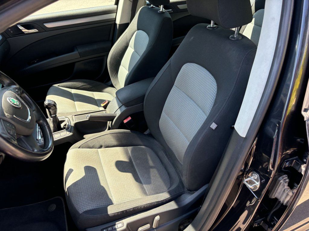차량 Skoda II 2,0TDi : 사진 15
