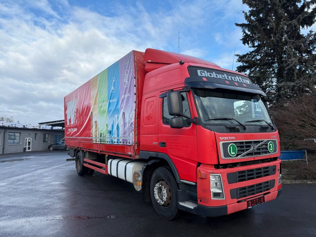 Volvo FM260 EURO 3 - 커튼사이더 트럭 : 사진 2 Volvo FM260 EURO 3 - 커튼사이더 트럭 : 사진 2