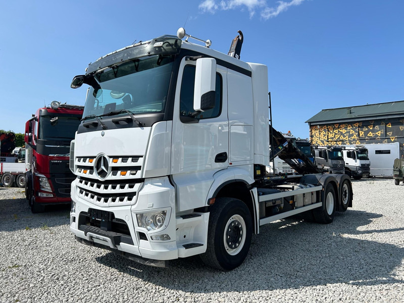Mercedes-Benz AROCS + JOAB 20t | TULOSSA - 후크 리프트 트럭 : 사진 1 Mercedes-Benz AROCS + JOAB 20t | TULOSSA - 후크 리프트 트럭 : 사진 1