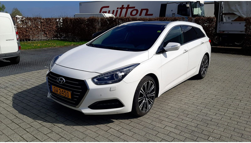 Hyundai i40 - 차량 : 사진 2 Hyundai i40 - 차량 : 사진 2