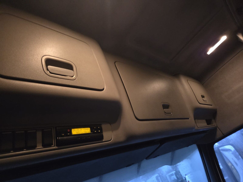 Volvo FH12 460 - Voith - 트랙터 유닛 : 사진 5 Volvo FH12 460 - Voith - 트랙터 유닛 : 사진 5