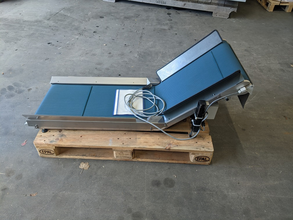 Chip conveyor Auxiliary conveyor Busch HF 35 - 컨베이어 벨트 : 사진 1 Chip conveyor Auxiliary conveyor Busch HF 35 - 컨베이어 벨트 : 사진 1