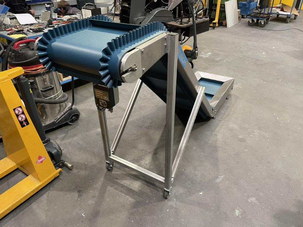 Chip conveyor Gerhard Busch KF 110 - 컨베이어 벨트 : 사진 2 Chip conveyor Gerhard Busch KF 110 - 컨베이어 벨트 : 사진 2