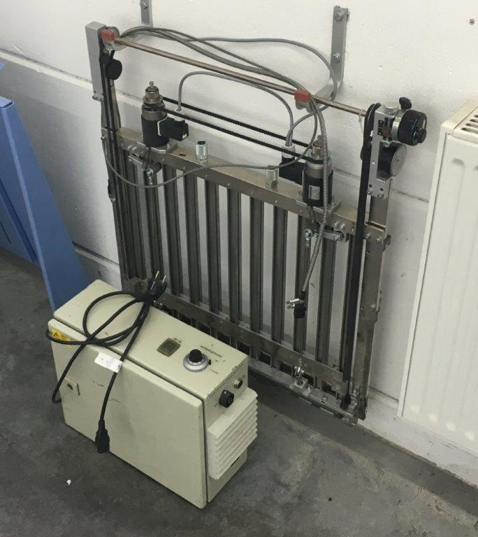 GUK SM 50-2 cutting machine with feeder - 제본기 : 사진 2 GUK SM 50-2 cutting machine with feeder - 제본기 : 사진 2