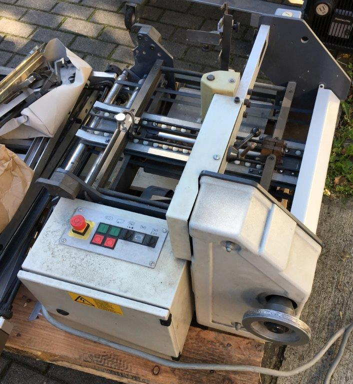 Heidelberg steel KBi 1-36 hook-in cross-fold unit - 접지기 : 사진 1 Heidelberg steel KBi 1-36 hook-in cross-fold unit - 접지기 : 사진 1