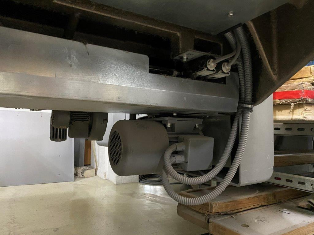 종이 절단기 Large sized cutting system Polar 137 XT-AT with stacking lifter, automatic vibrator, scale and optional unloader : 사진 7