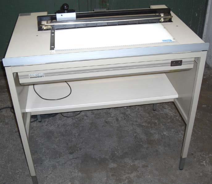 Mega steel cutter 699-2 on light table with waste box - 종이 절단기 : 사진 4 Mega steel cutter 699-2 on light table with waste box - 종이 절단기 : 사진 4