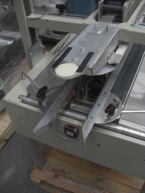 Normpack Tapemat NCG 320 automatic folding carton sealing machine - 포장기 : 사진 2 Normpack Tapemat NCG 320 automatic folding carton sealing machine - 포장기 : 사진 2