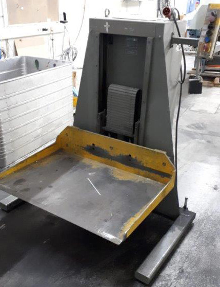 Pilelifter Polar Mohr L 600-W-3 with tub - 인쇄 기계 : 사진 1 Pilelifter Polar Mohr L 600-W-3 with tub - 인쇄 기계 : 사진 1