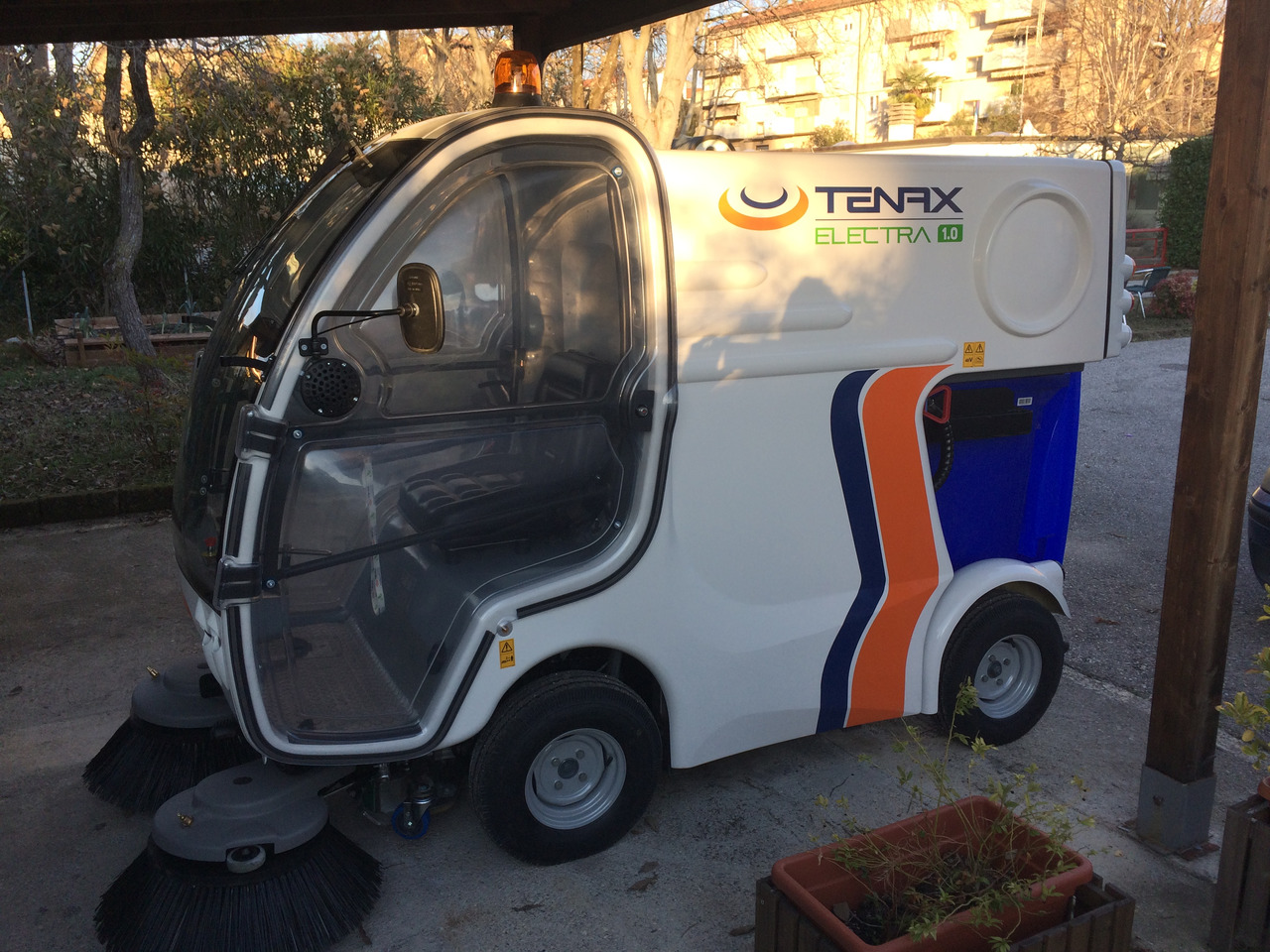 TENAX 1.0 ELECTRA - 거리 청소 차량 : 사진 1 TENAX 1.0 ELECTRA - 거리 청소 차량 : 사진 1