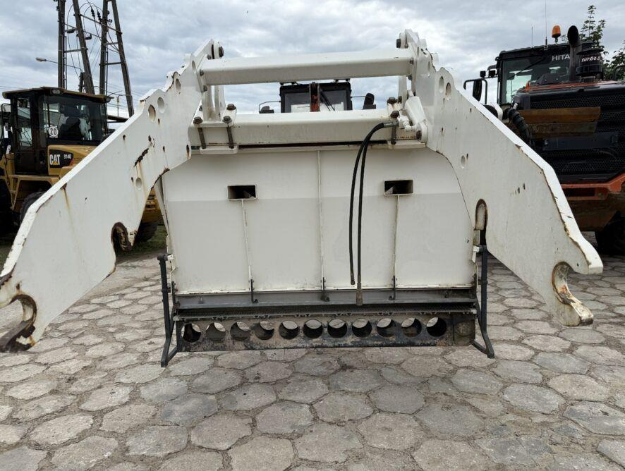 Bomag BW174 - 모래/ 소금 살포기 지자체/ 특수 차량 용 : 사진 3 Bomag BW174 - 모래/ 소금 살포기 지자체/ 특수 차량 용 : 사진 3