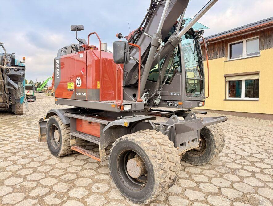 Volvo EWR150E - 휠 굴삭기 : 사진 5 Volvo EWR150E - 휠 굴삭기 : 사진 5